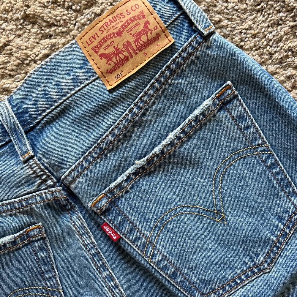 Levis original 501s 28x32